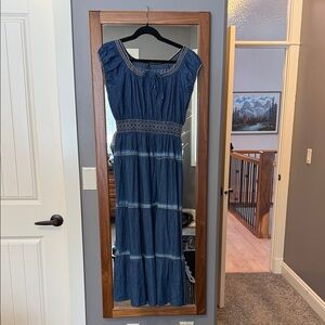 Elegant Blue Maxi Dress